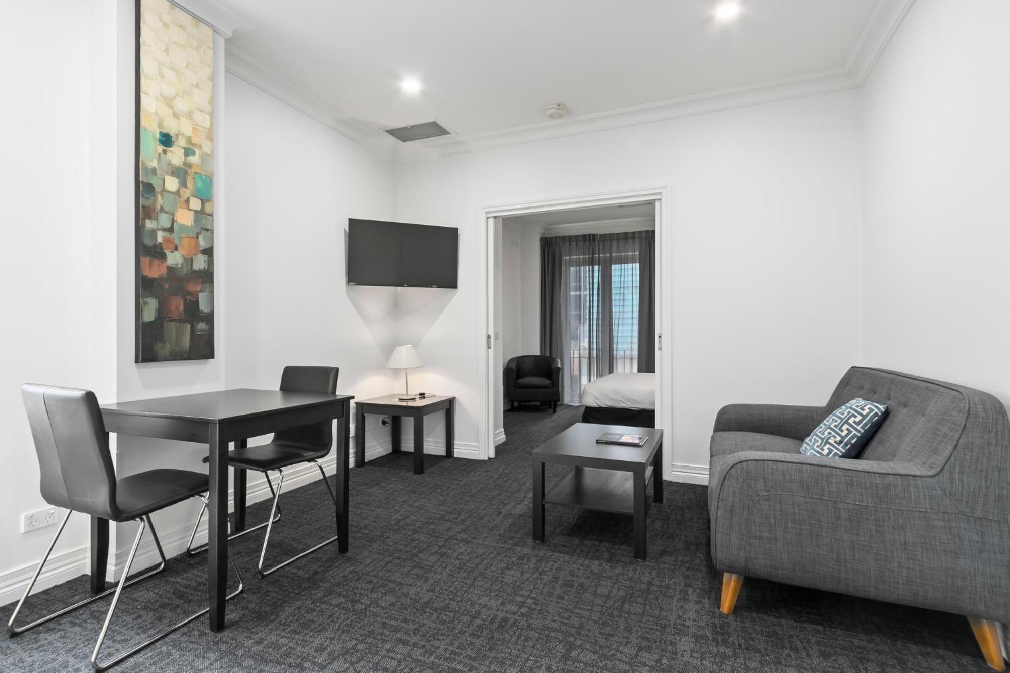 Comfort Hotel Melbourne Central Exterior photo