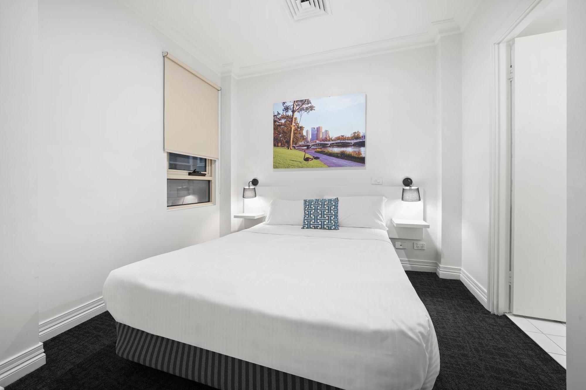 Comfort Hotel Melbourne Central Exterior photo