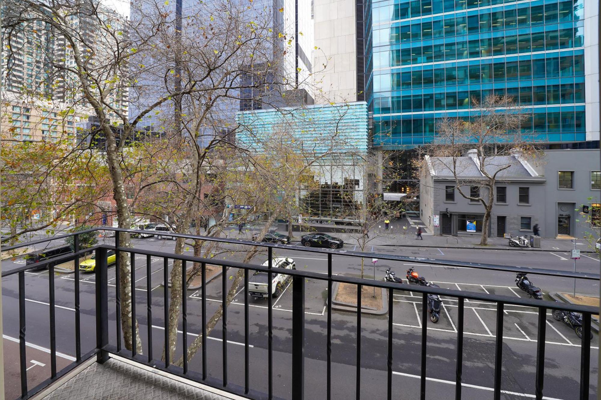 Comfort Hotel Melbourne Central Exterior photo