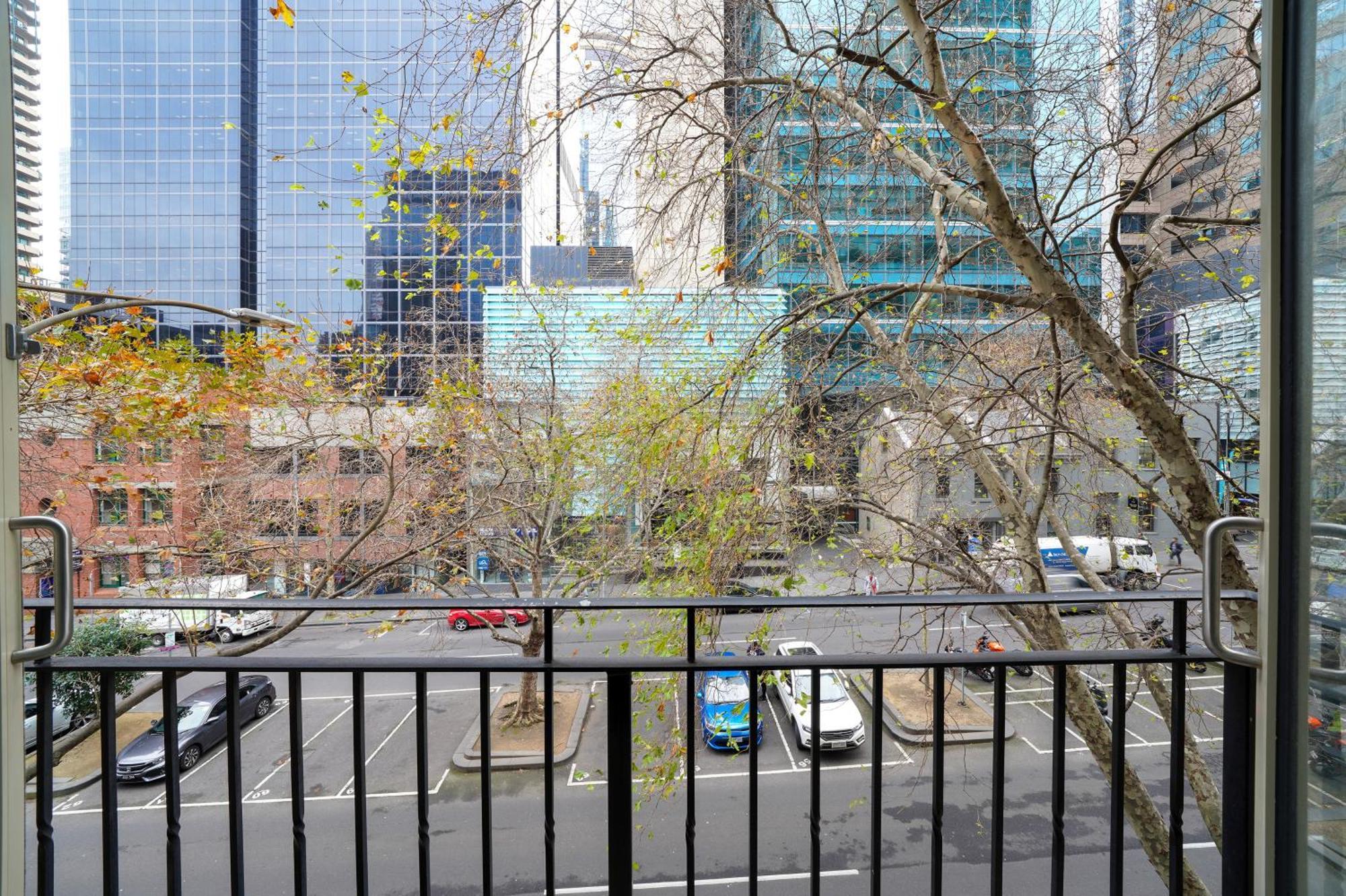 Comfort Hotel Melbourne Central Exterior photo