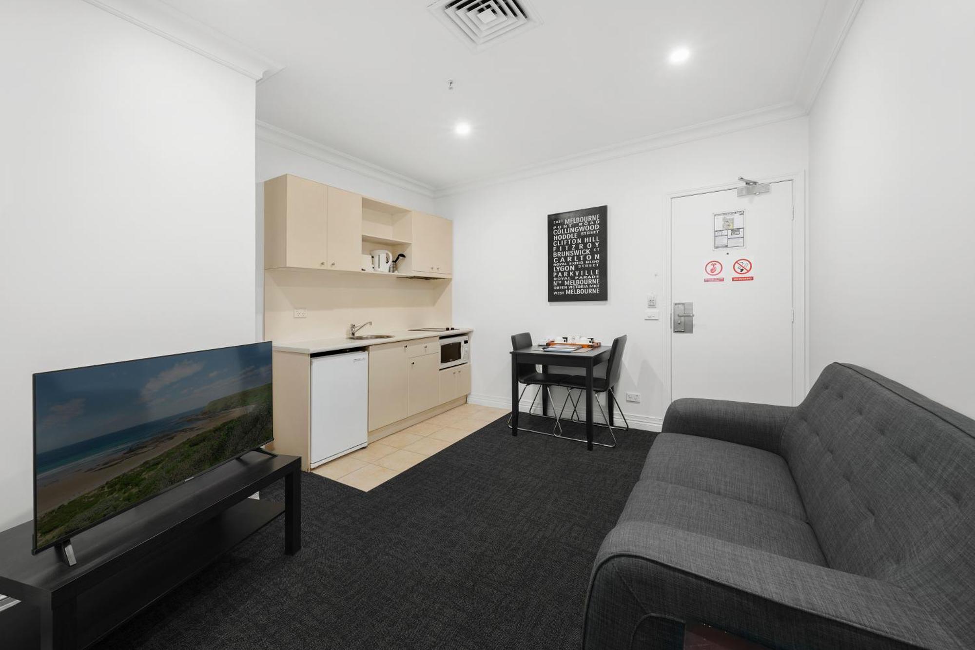 Comfort Hotel Melbourne Central Exterior photo
