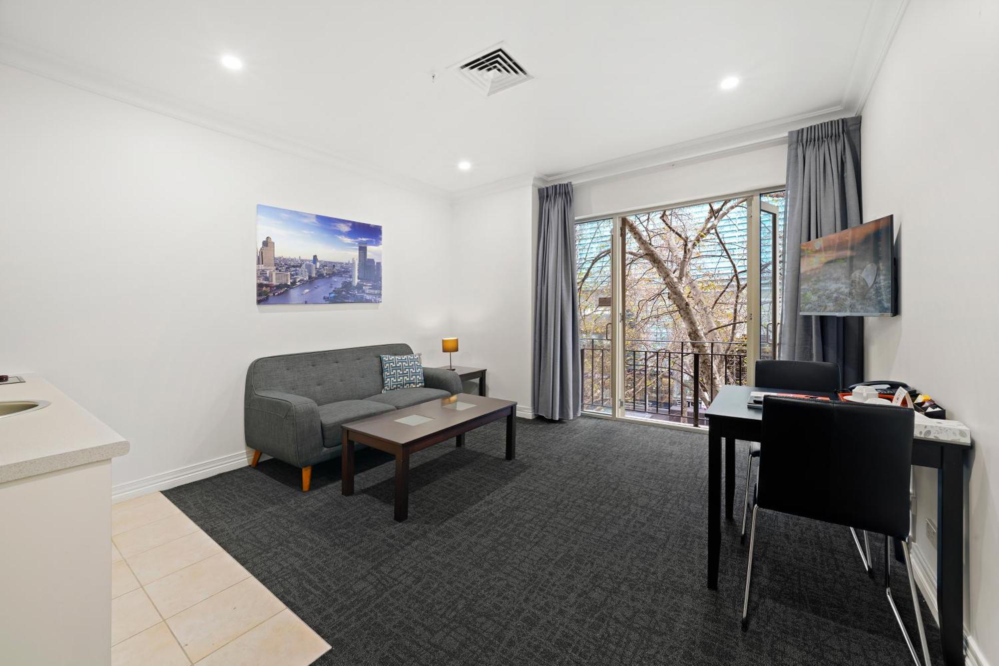 Comfort Hotel Melbourne Central Exterior photo