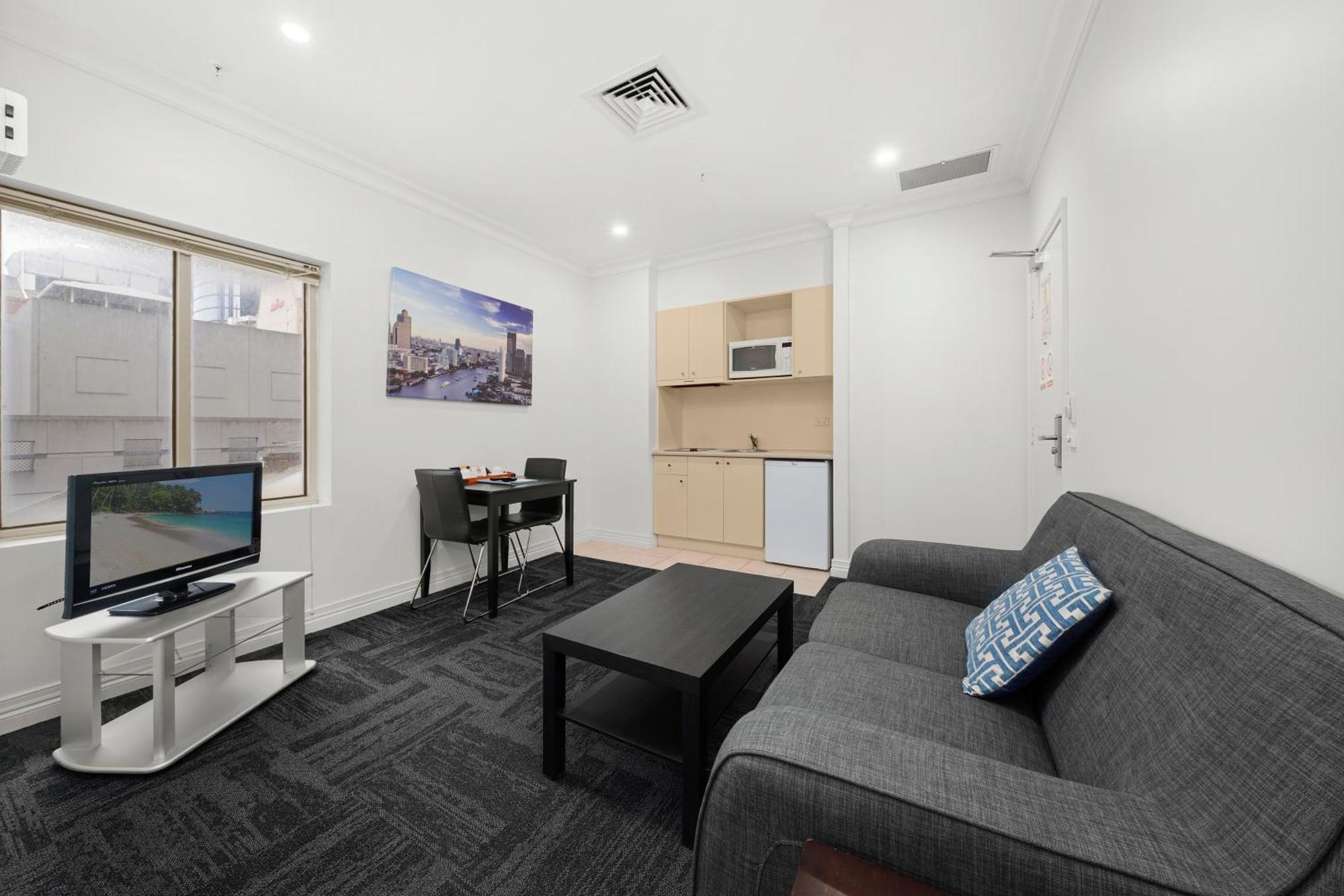 Comfort Hotel Melbourne Central Exterior photo