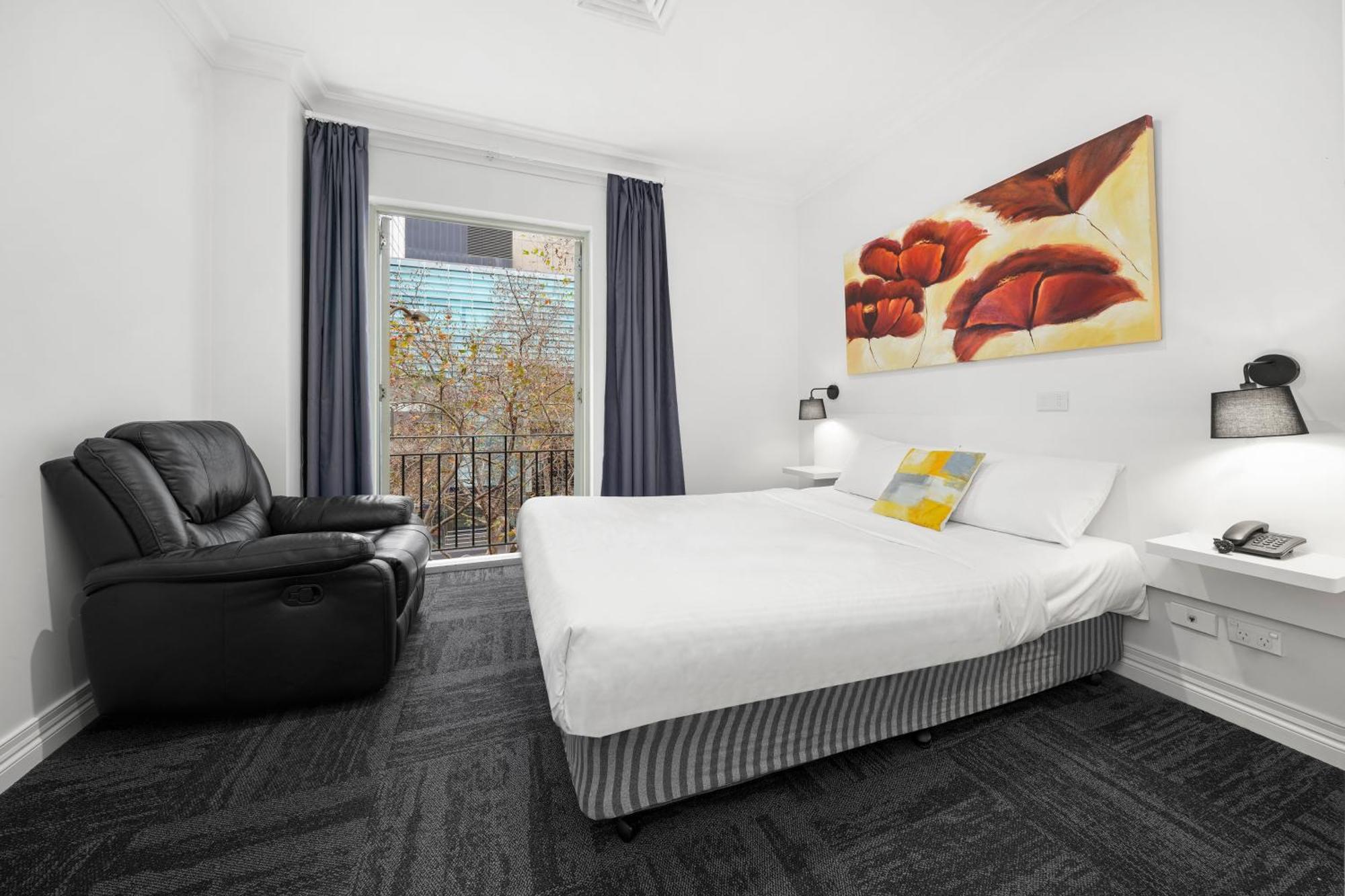 Comfort Hotel Melbourne Central Exterior photo