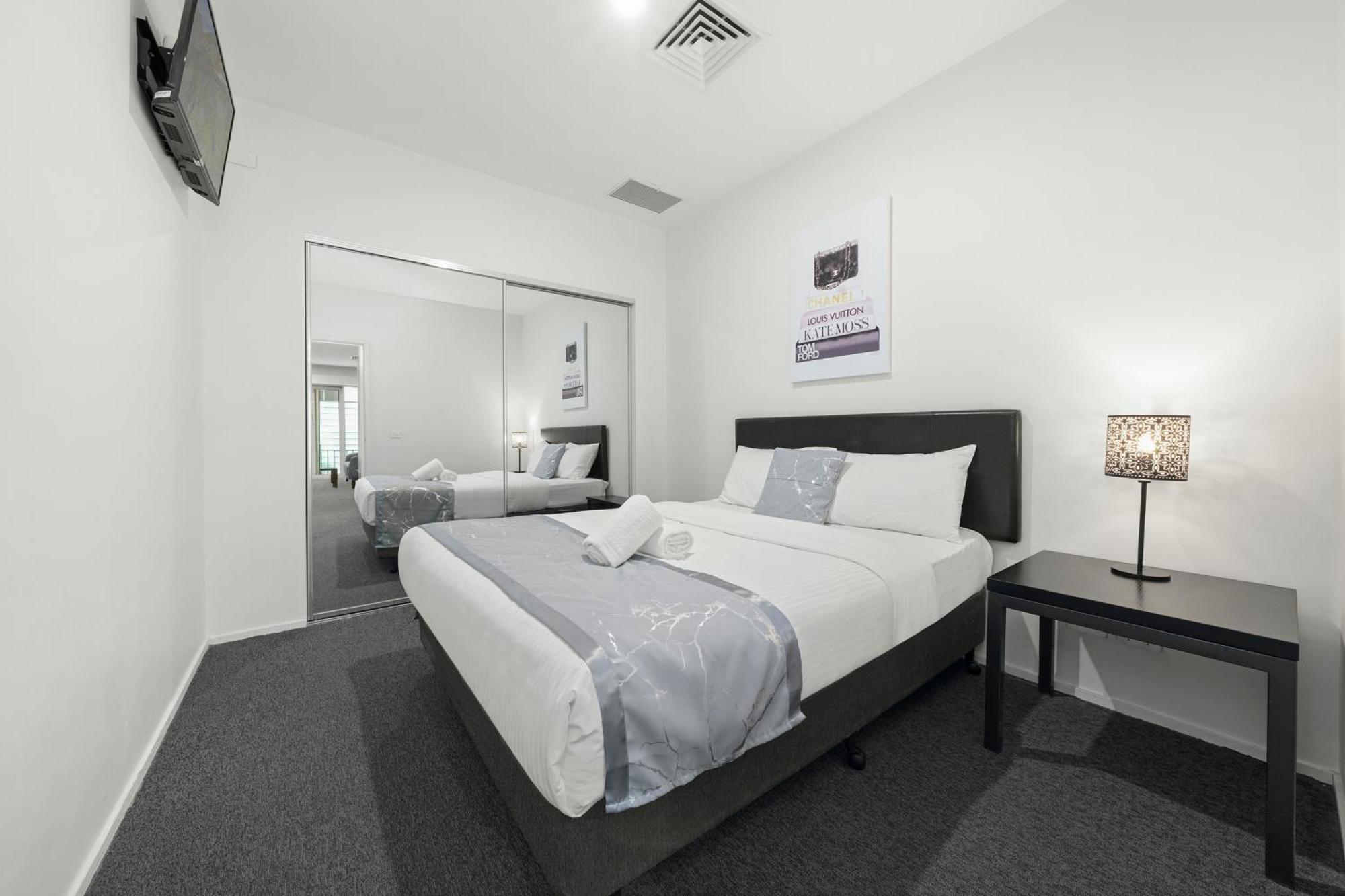 Comfort Hotel Melbourne Central Exterior photo