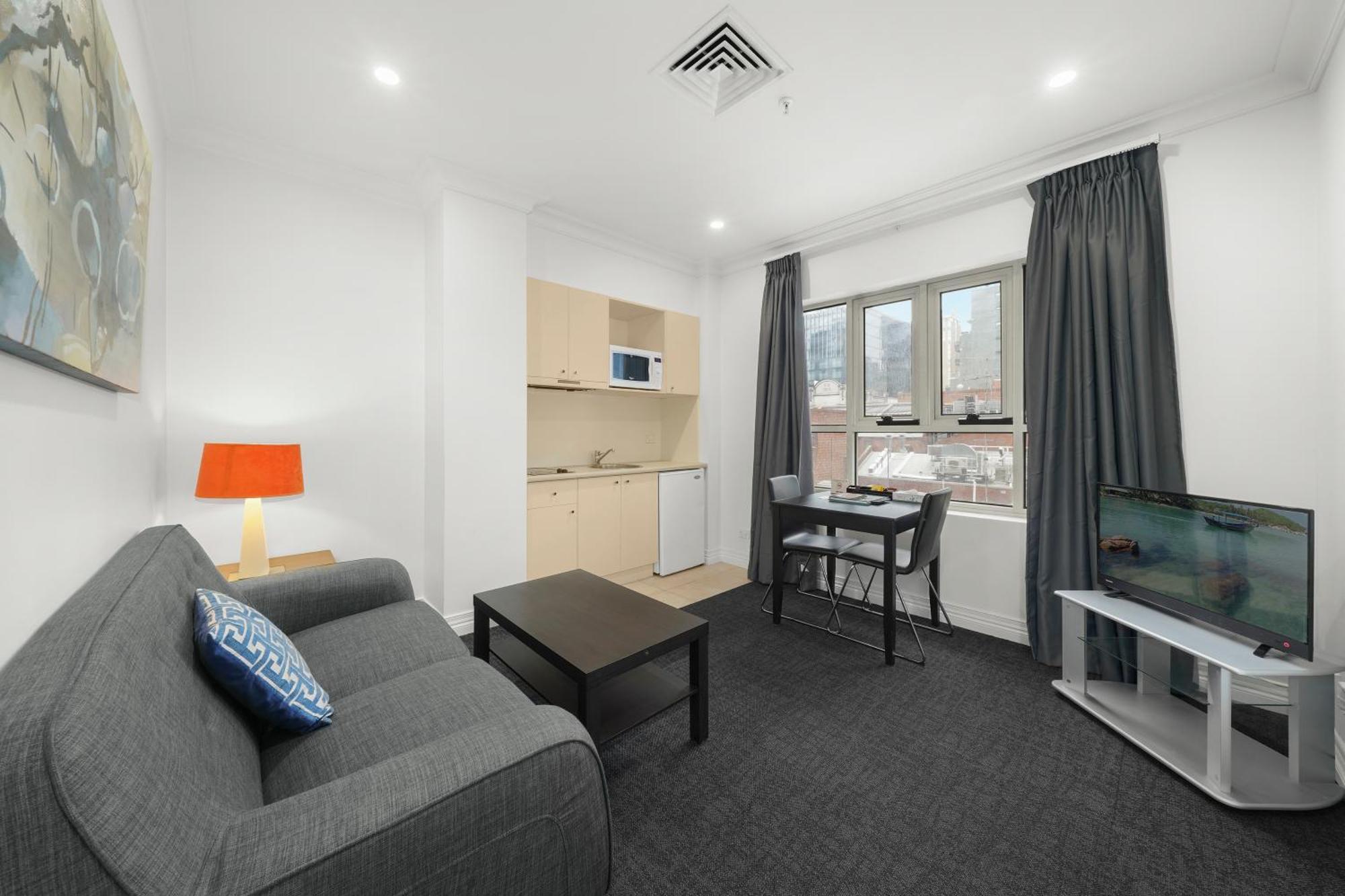 Comfort Hotel Melbourne Central Exterior photo