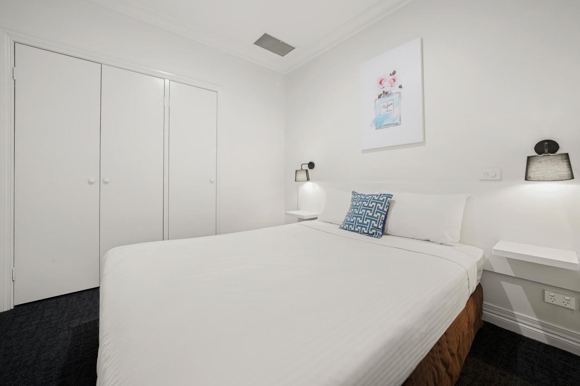Comfort Hotel Melbourne Central Exterior photo